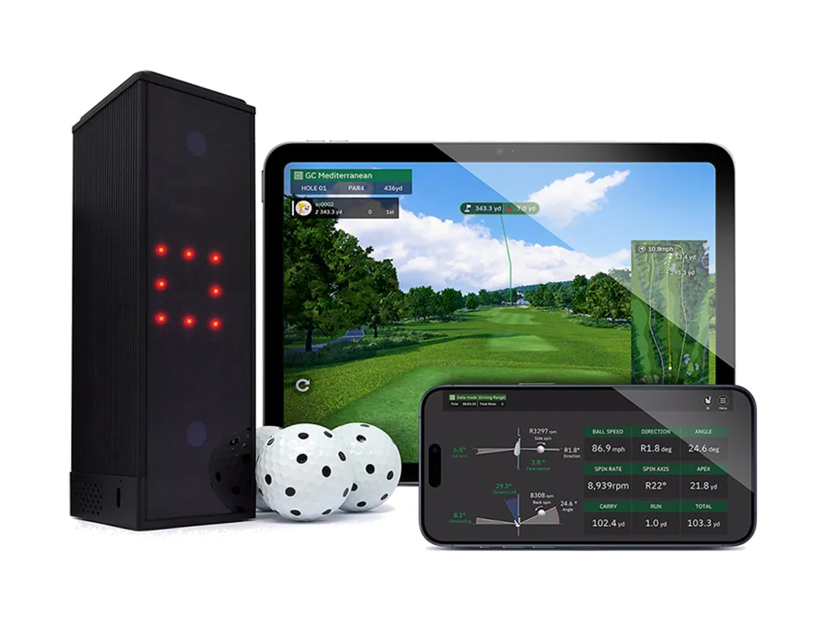 Square Golf launch monitor with tablet app and marked balls