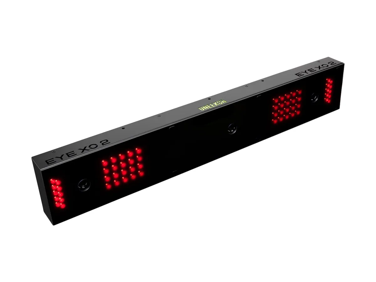 Uneekor EYE XO2 ceiling-mounted launch monitor